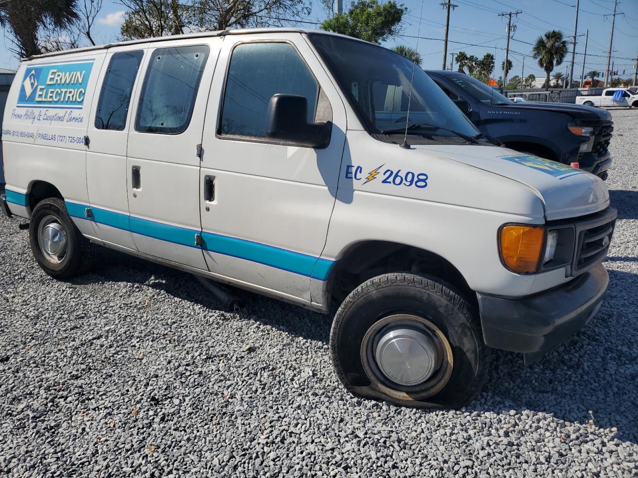 2005 Ford Econoline - Image 4
