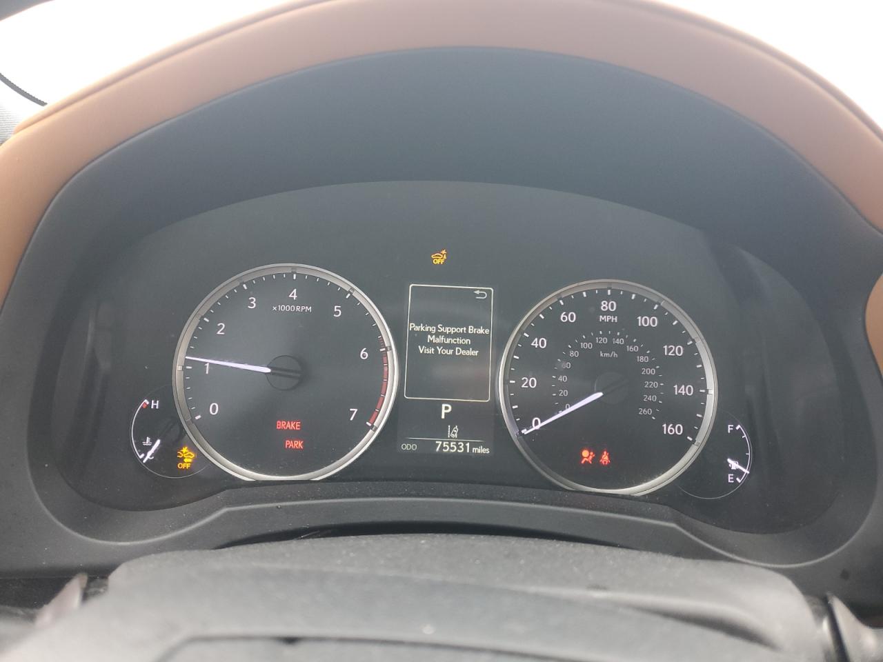 2021 Lexus IS - Image 9