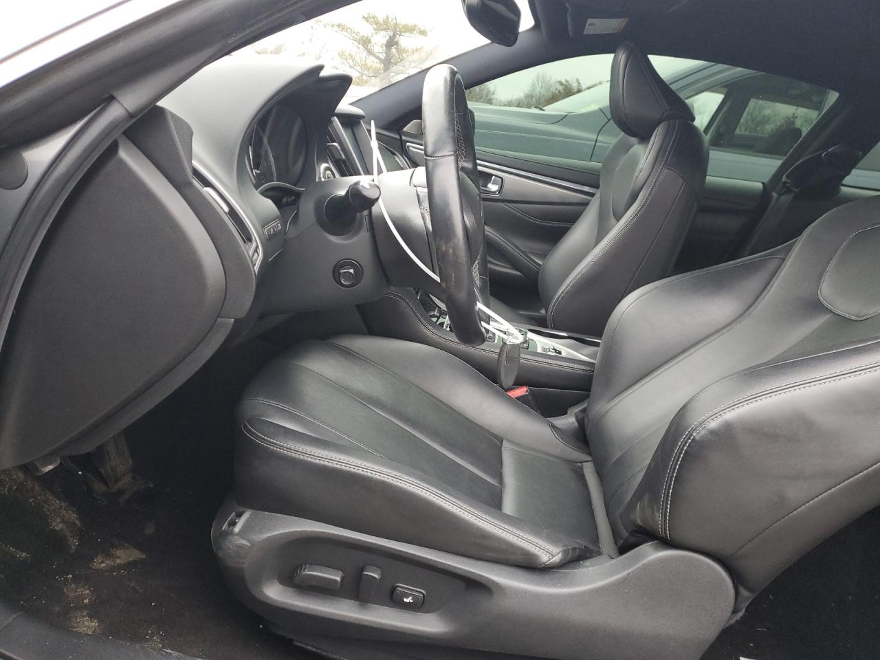 2017 Infiniti Q60 - Image 7