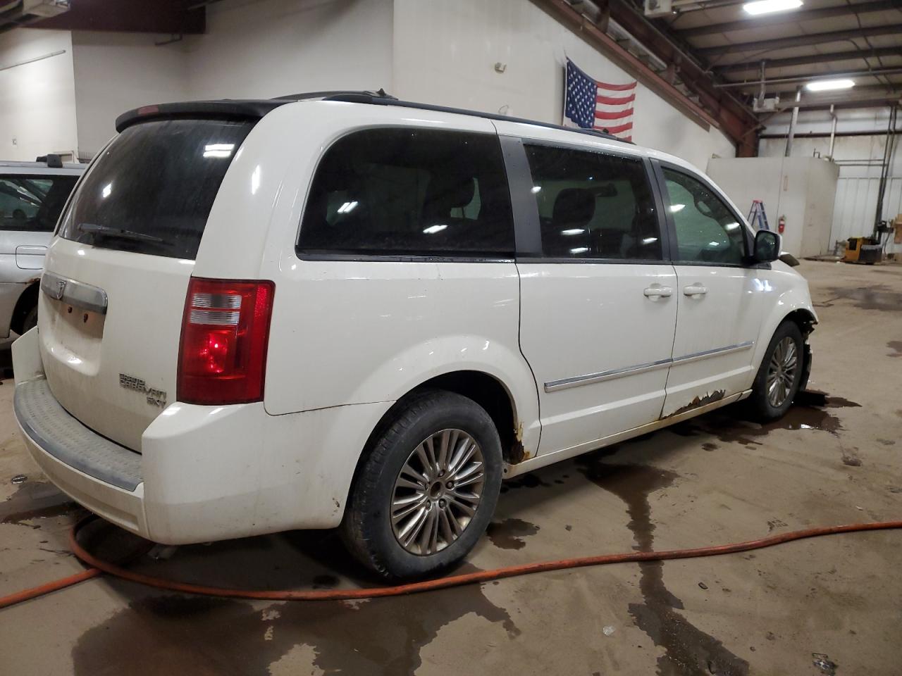2009 Dodge Caravan - Image 3