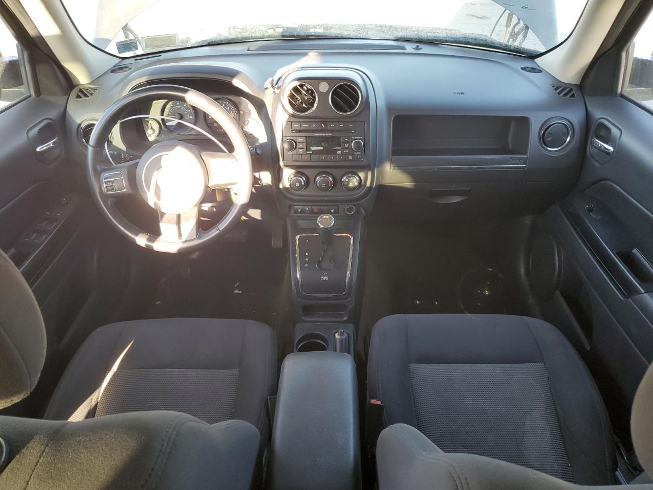 2016 Jeep Liberty (Patriot) - Image 8