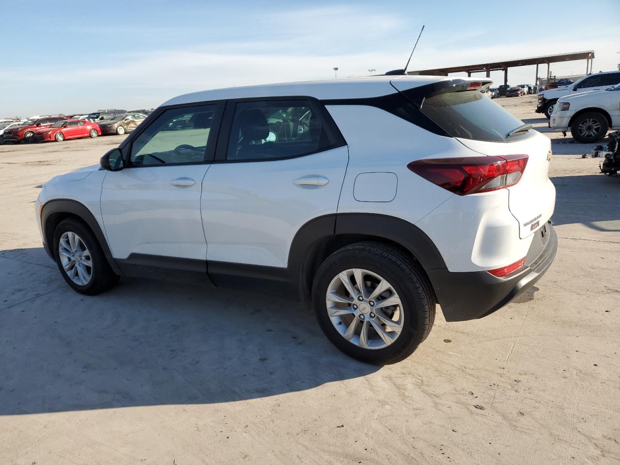 2023 Chevrolet TrailBlazer - Image 2