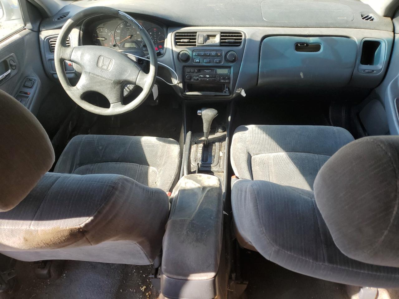 2000 Honda Accord - Image 8