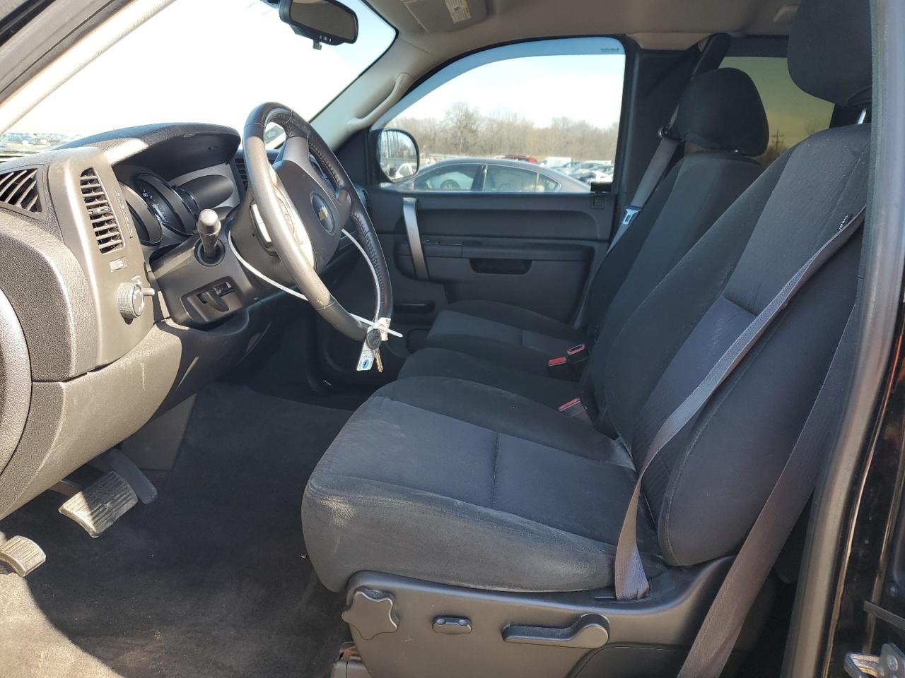 2012 Chevrolet Silverado - Image 7