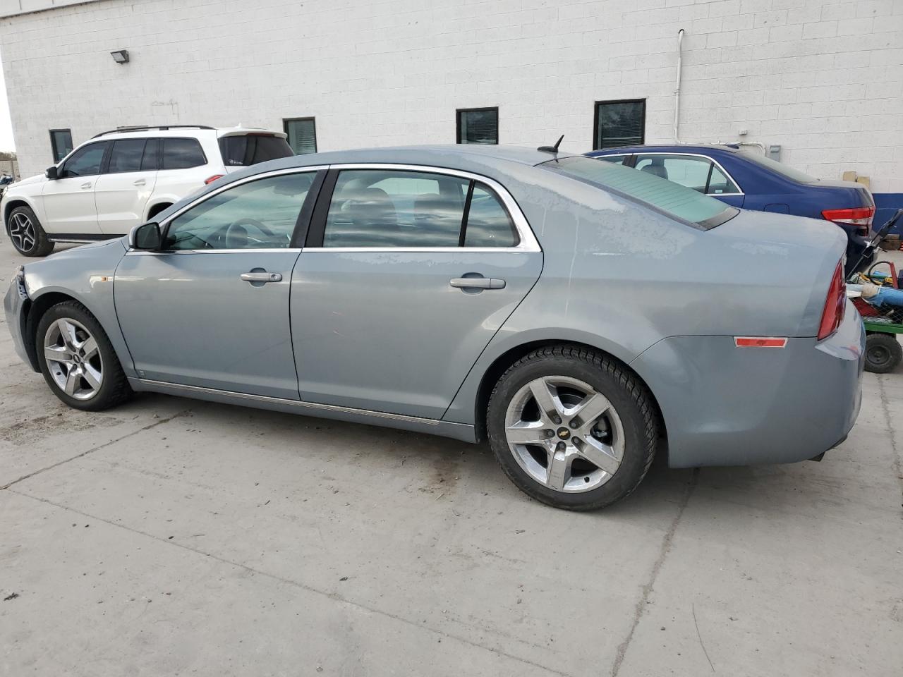 2008 Chevrolet Malibu - Image 2