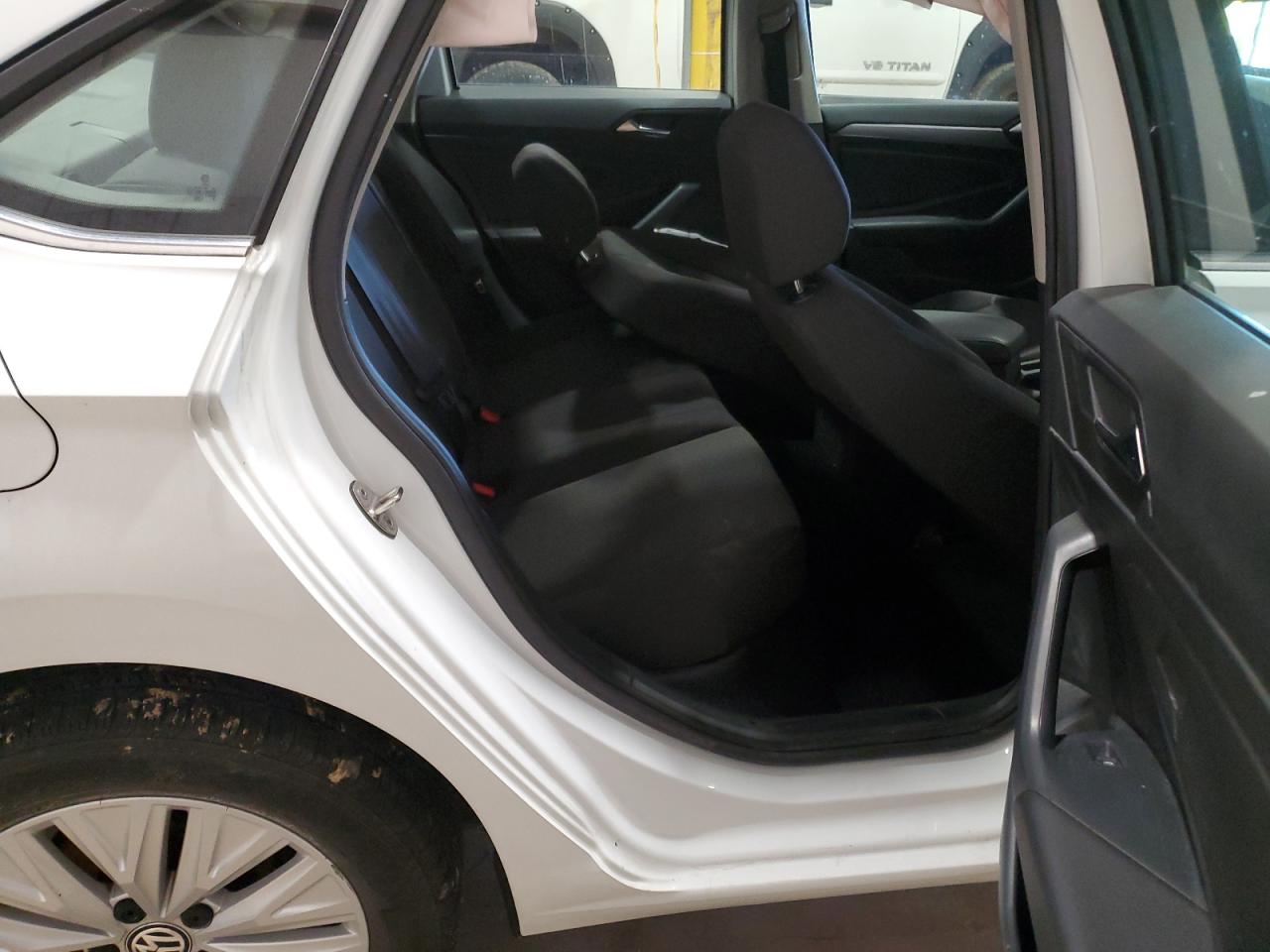 2019 Volkswagen Jetta - Image 10