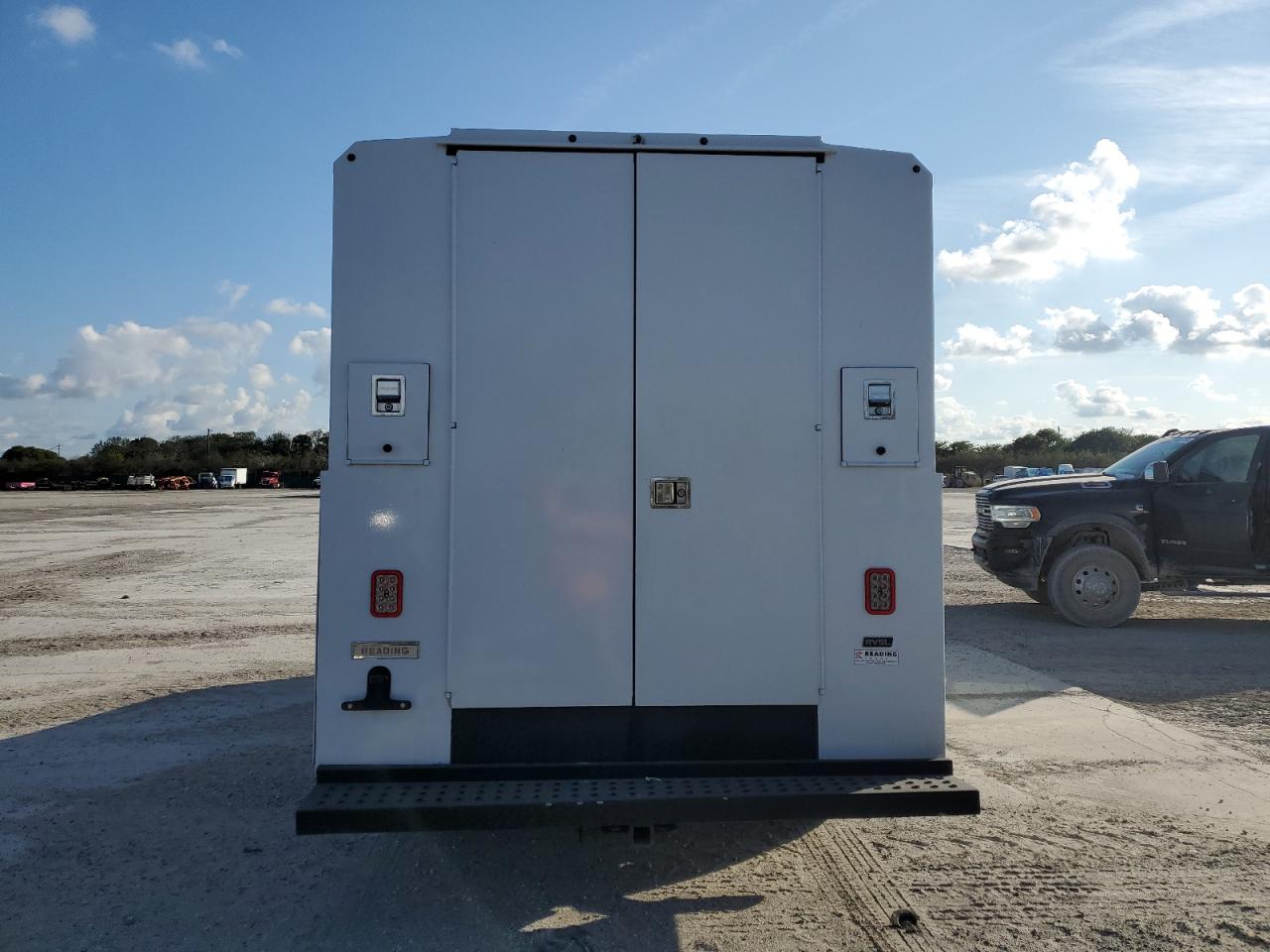 2014 Ford Econoline - Image 6