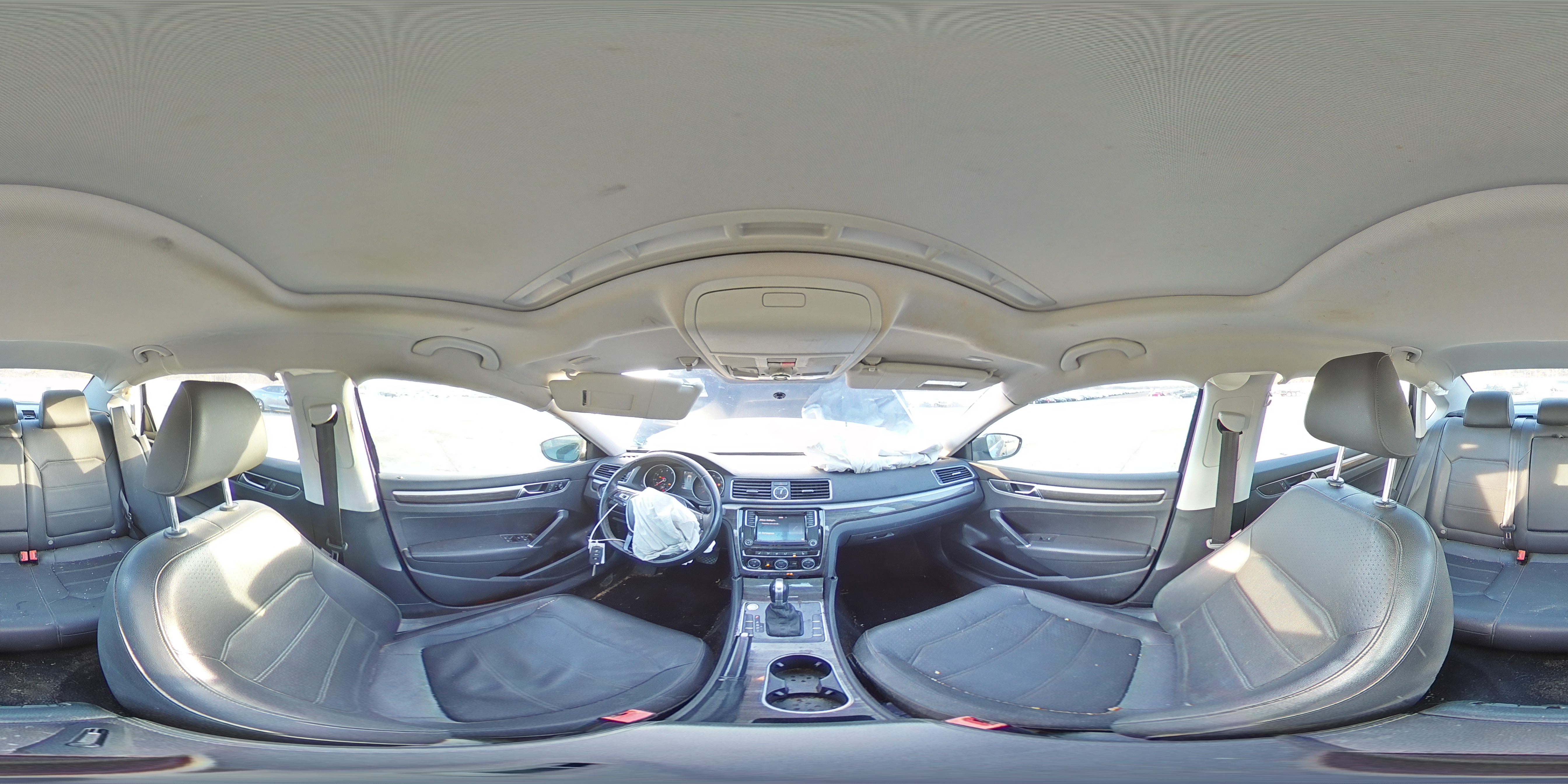 2017 Volkswagen Passat - Image 12