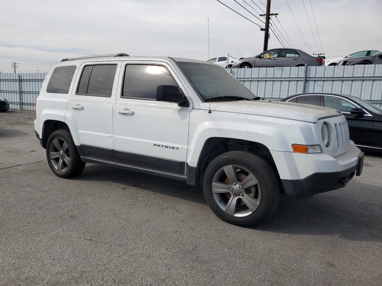 2016 Jeep Liberty (Patriot) - Image 4