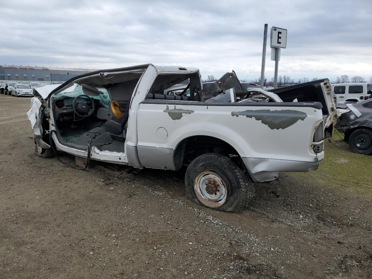 2002 Ford F250 - Image 2