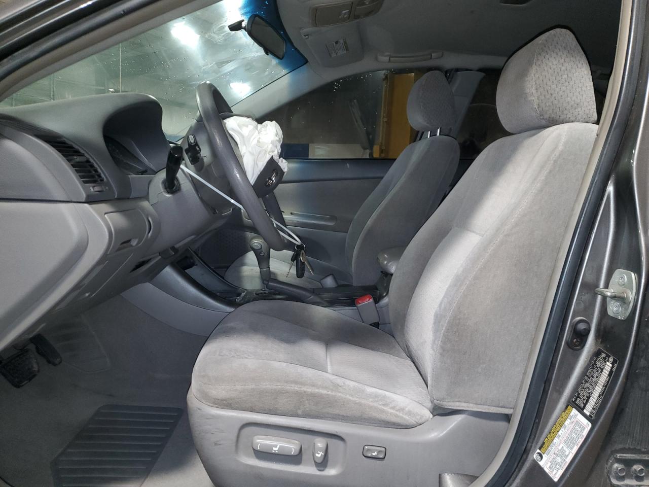2004 Toyota Camry - Image 7