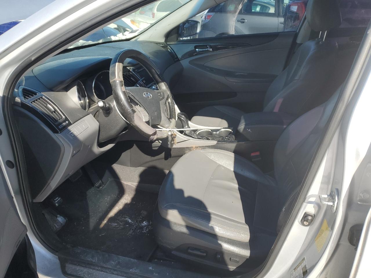 2011 Hyundai Sonata - Image 7