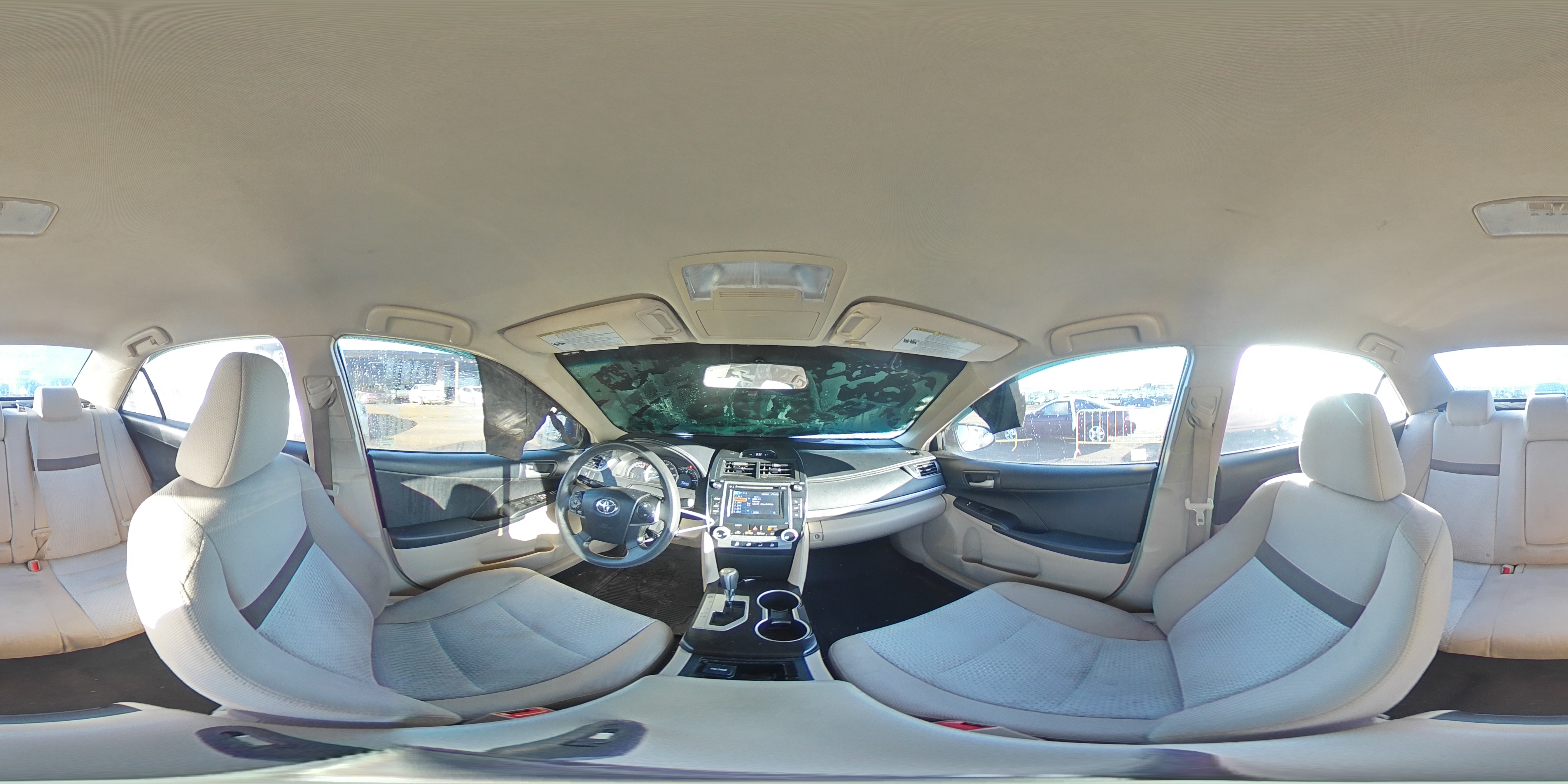 2012 Toyota Camry - Image 12
