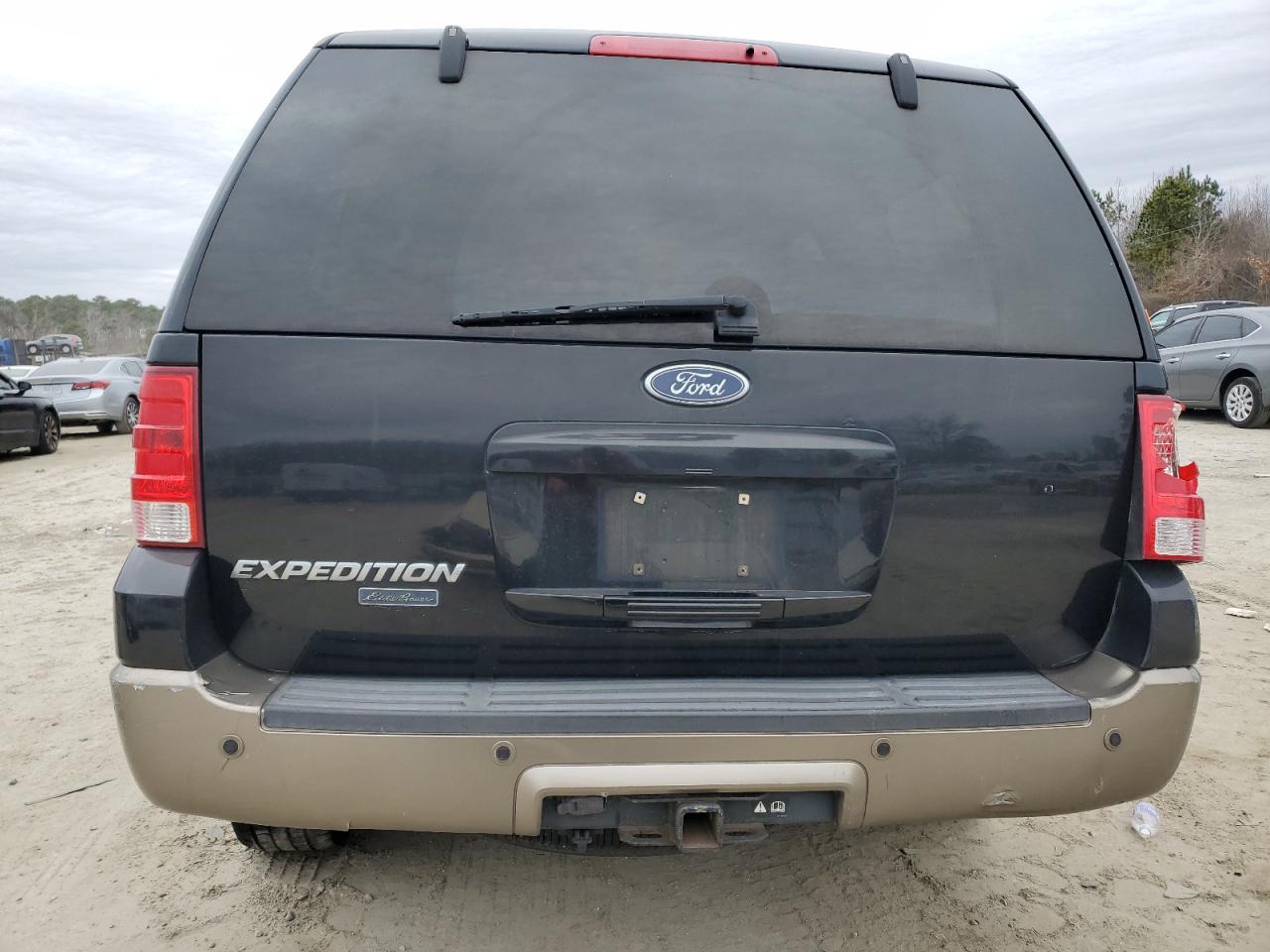 2004 Ford Expedition - Image 6