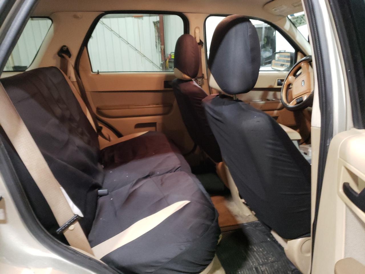 2011 Ford Escape - Image 11