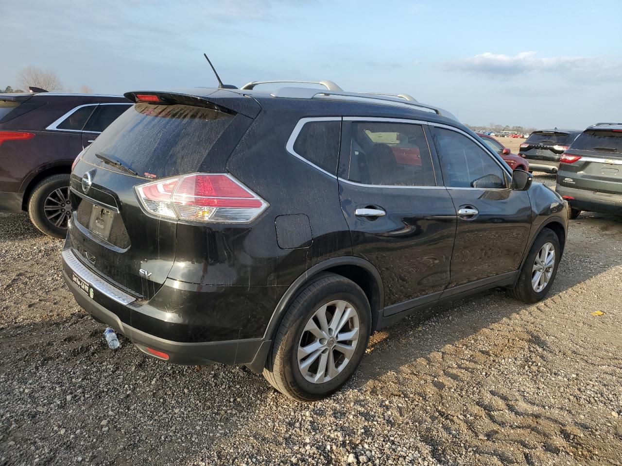 2016 Nissan Rogue - Image 3