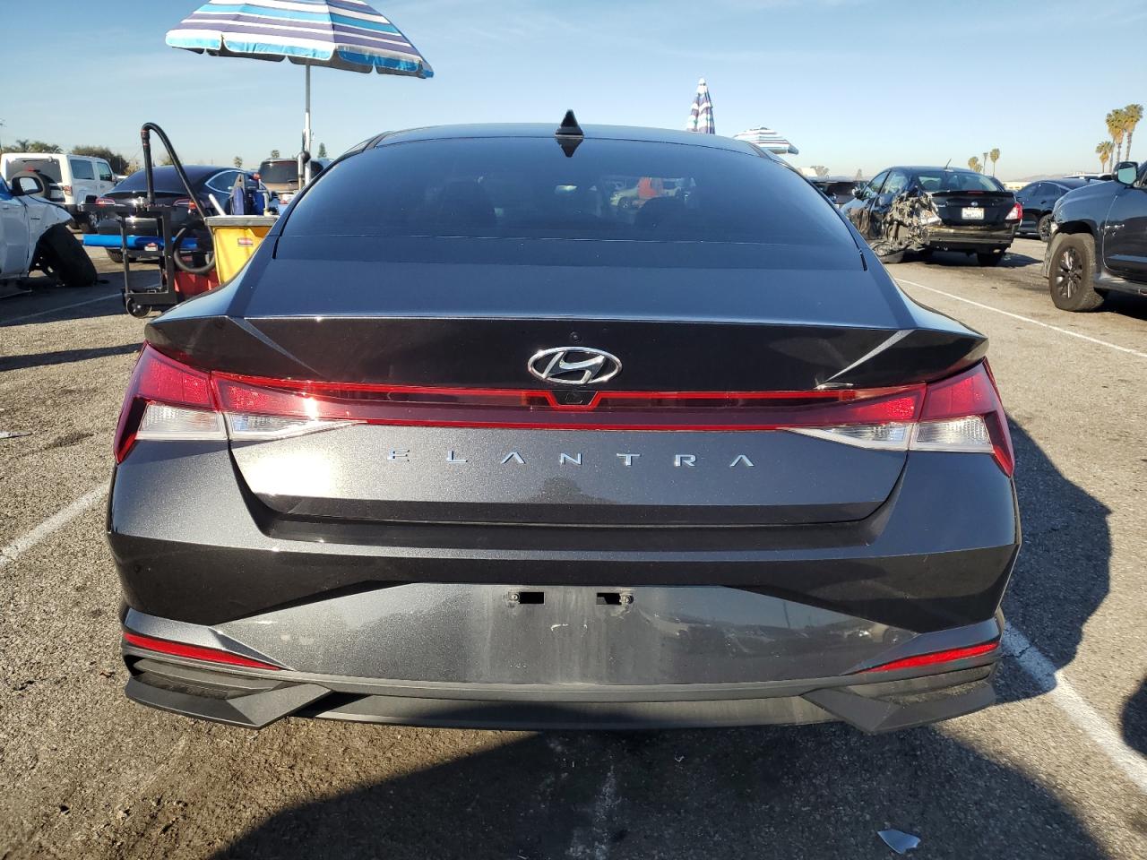 2023 Hyundai Elantra - Image 6