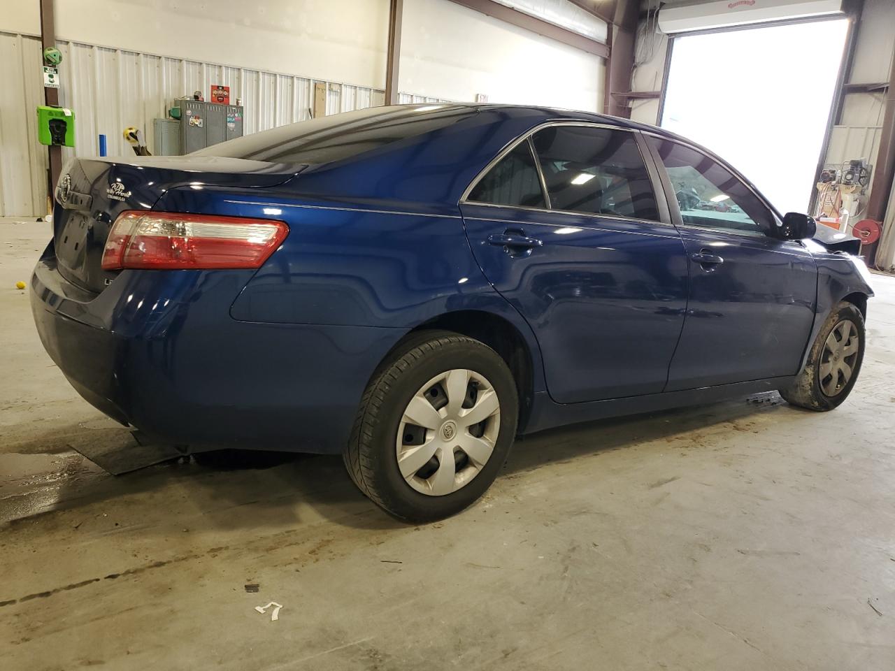 2009 Toyota Camry - Image 3