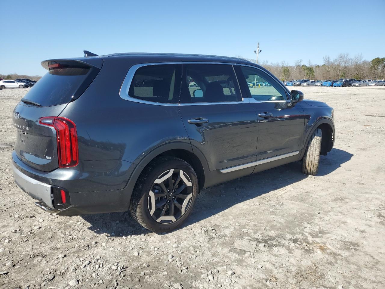 2023 Kia Telluride - Image 3