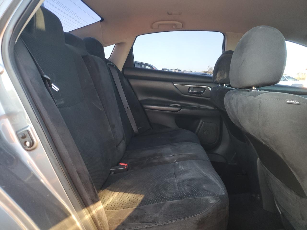 2015 Nissan Altima - Image 10