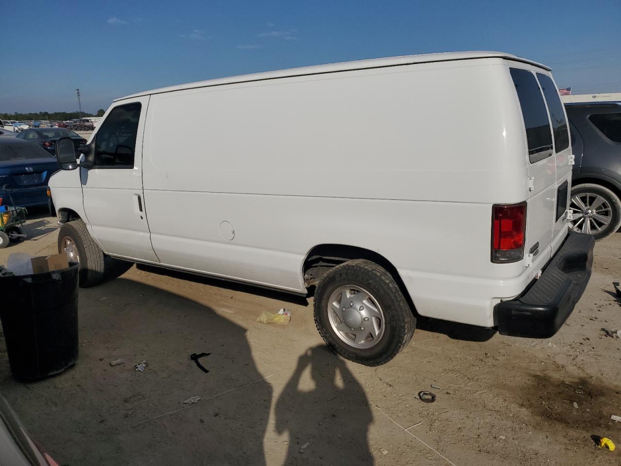 2013 Ford Econoline - Image 2
