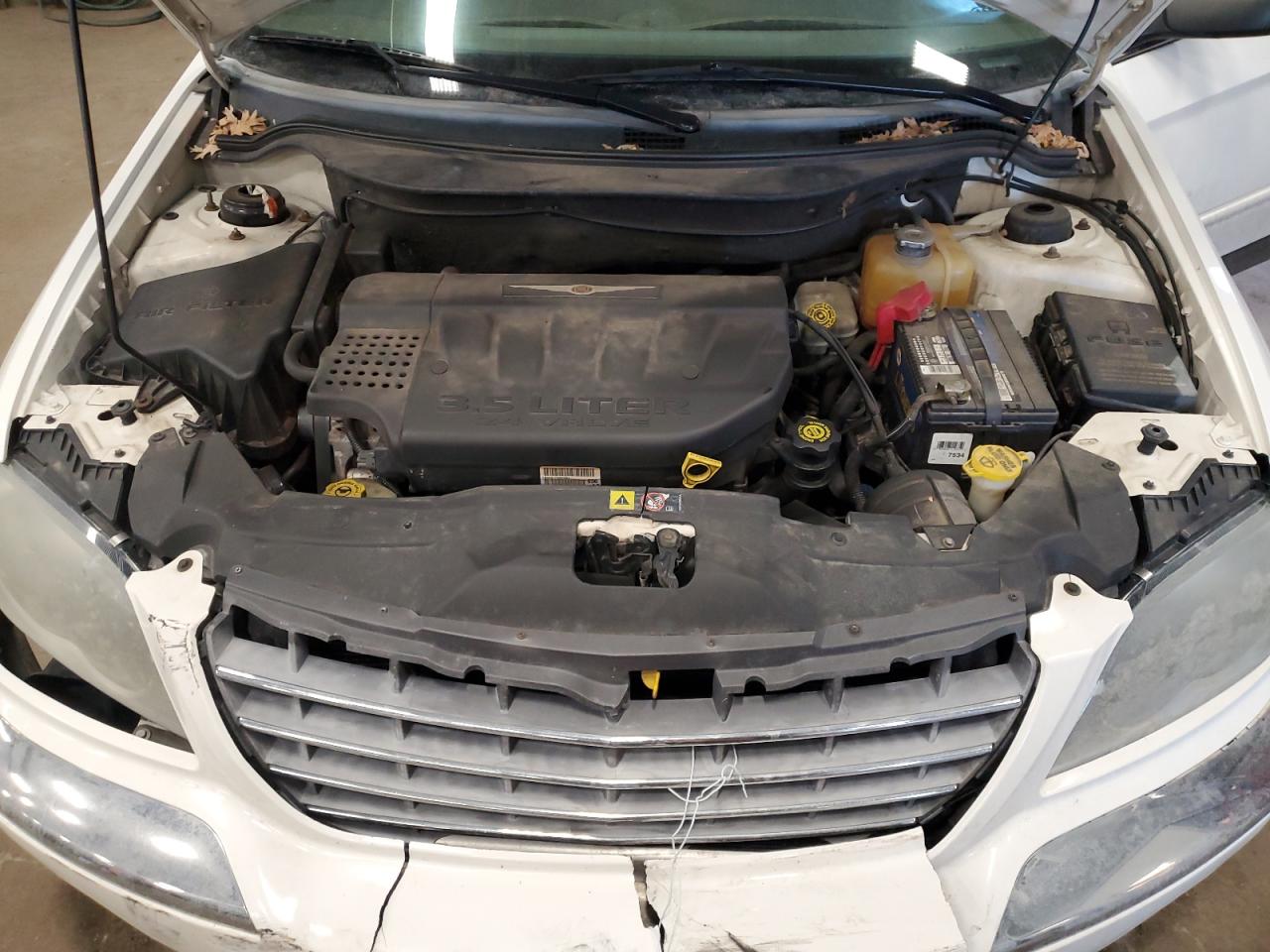 2004 Chrysler Pacifica - Image 12