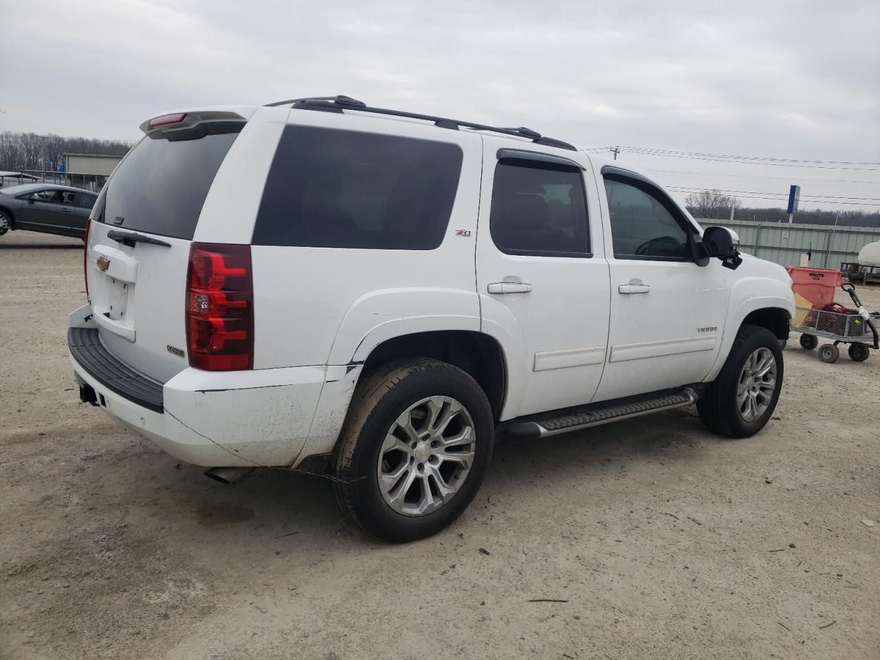 2011 Chevrolet Tahoe - Image 3