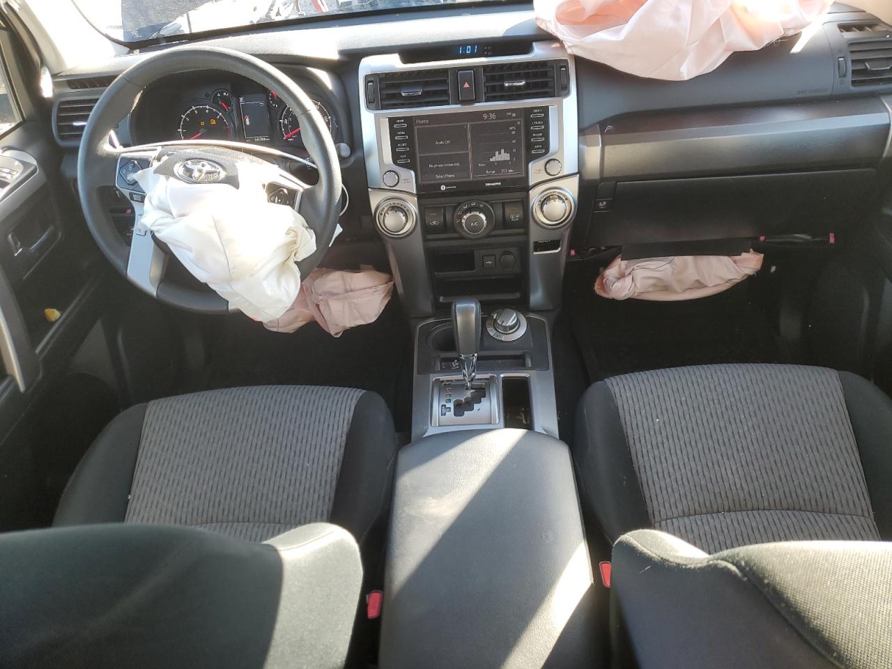 2020 Toyota 4Runner - Image 8