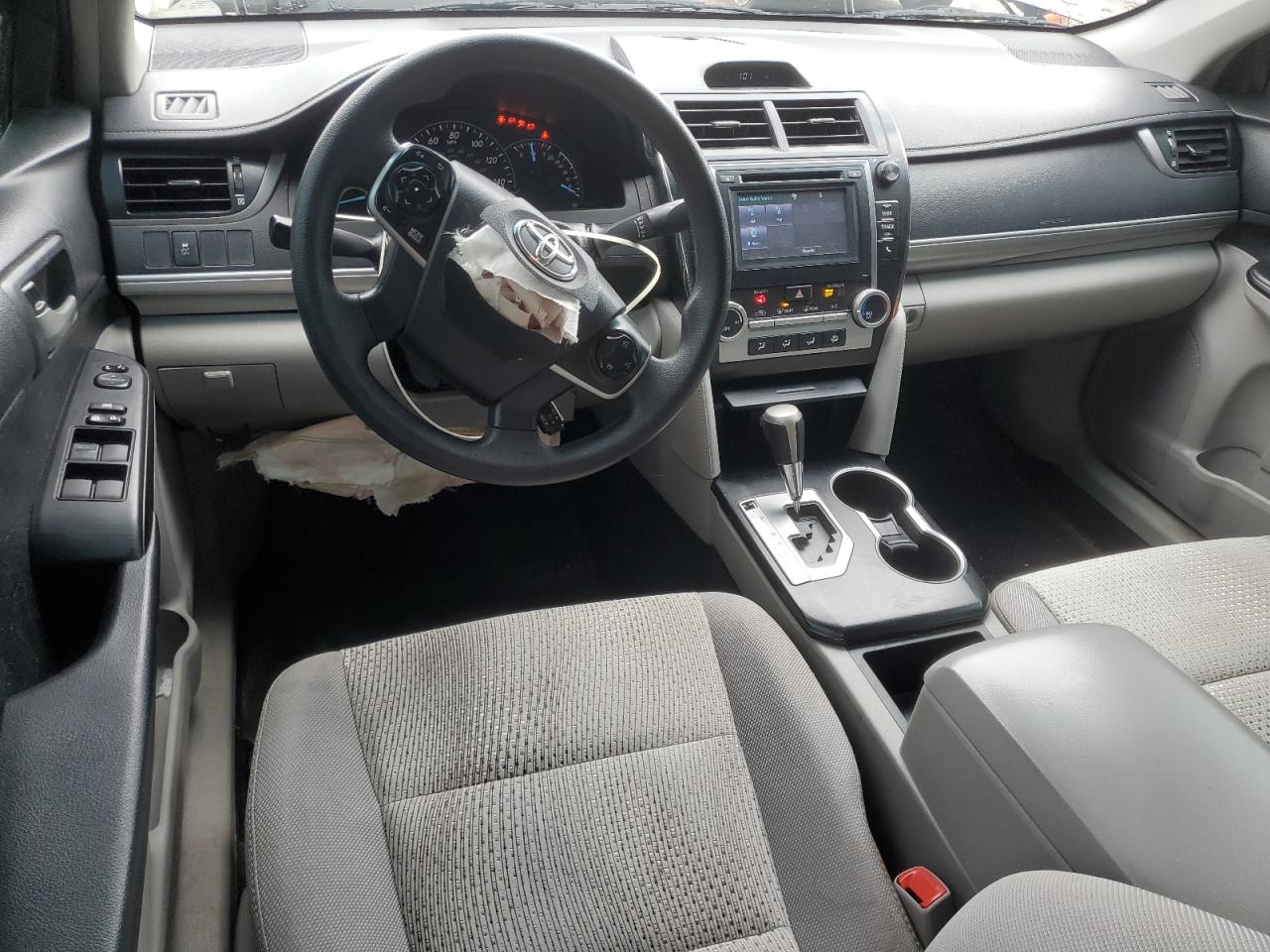2014 Toyota Camry - Image 8