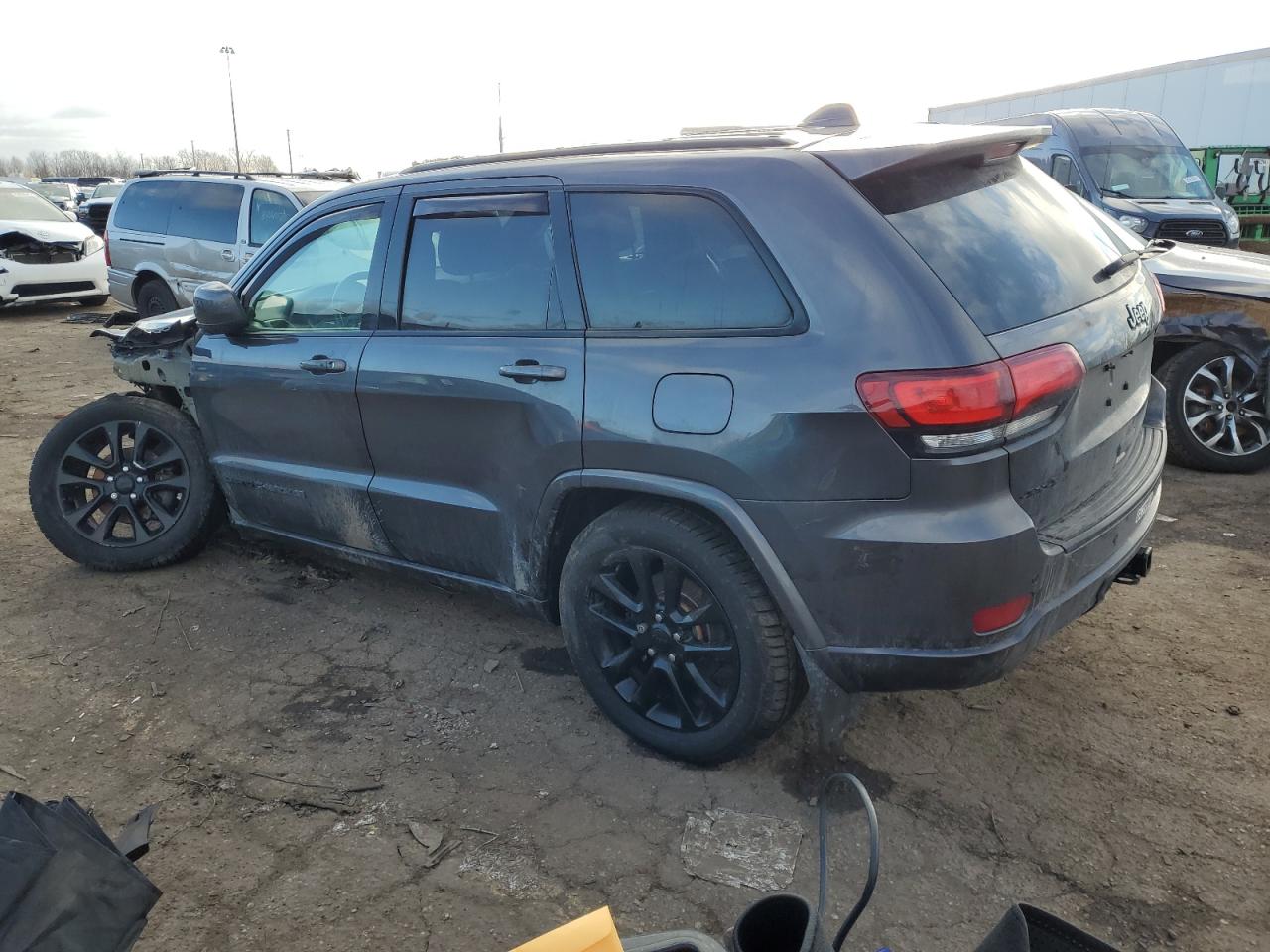 2019 Jeep Grand Cherokee - Image 2