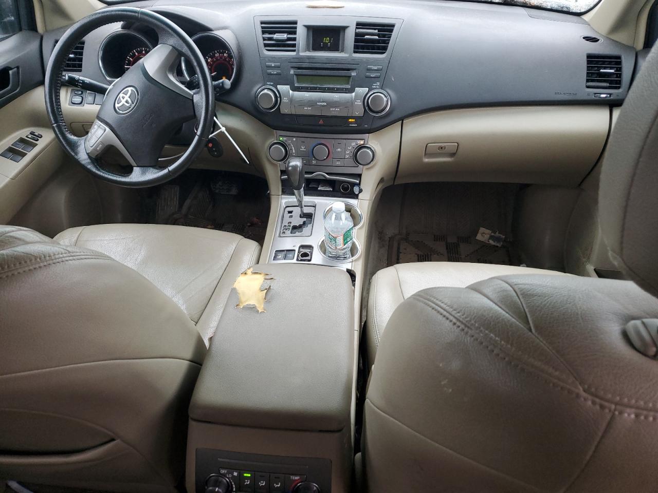 2010 Toyota Highlander - Image 8