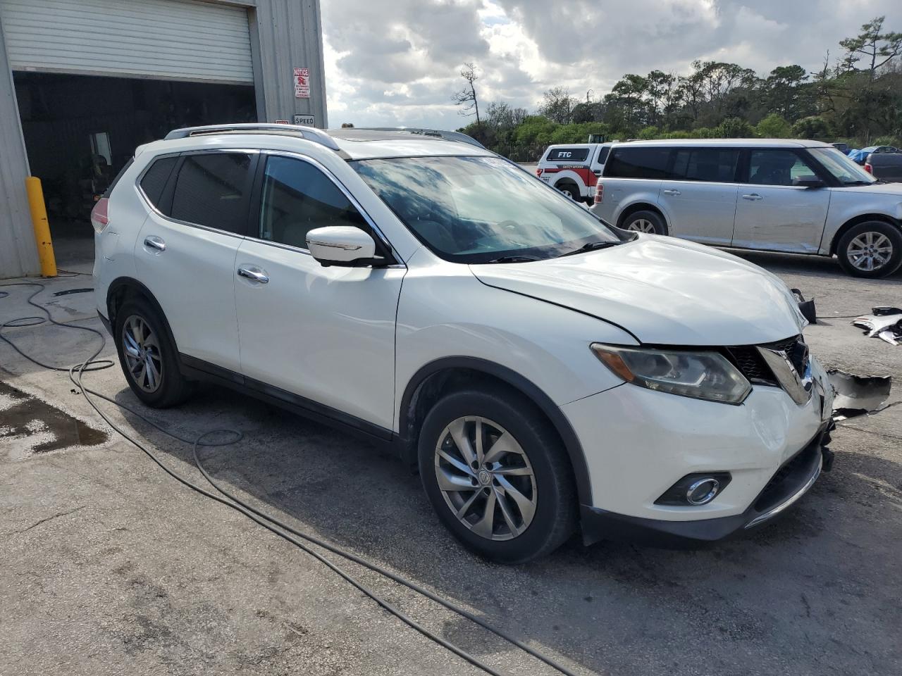 2014 Nissan Rogue - Image 4