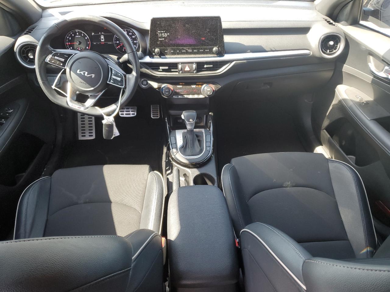 2023 Kia Forte - Image 8