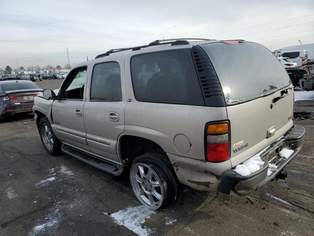 2005 GMC Yukon - Image 2