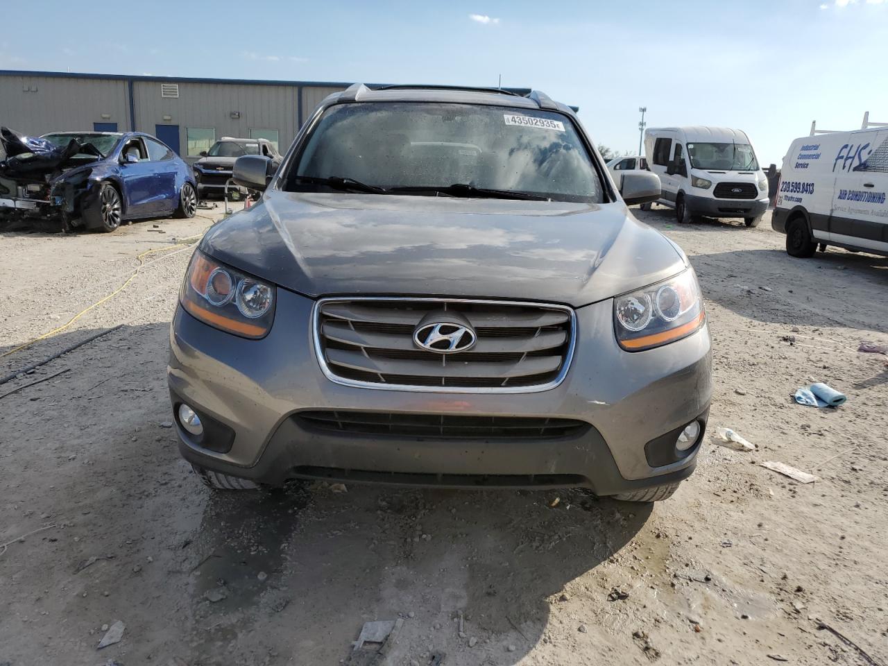 2011 Hyundai Santa Fe - Image 5