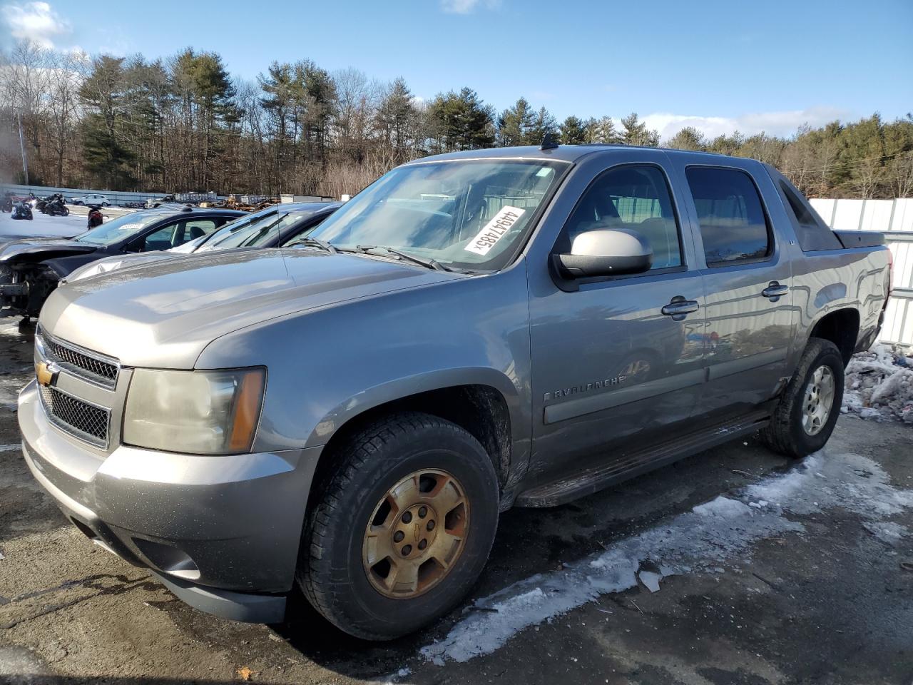 2007 Chevrolet Avalanche - Image 1