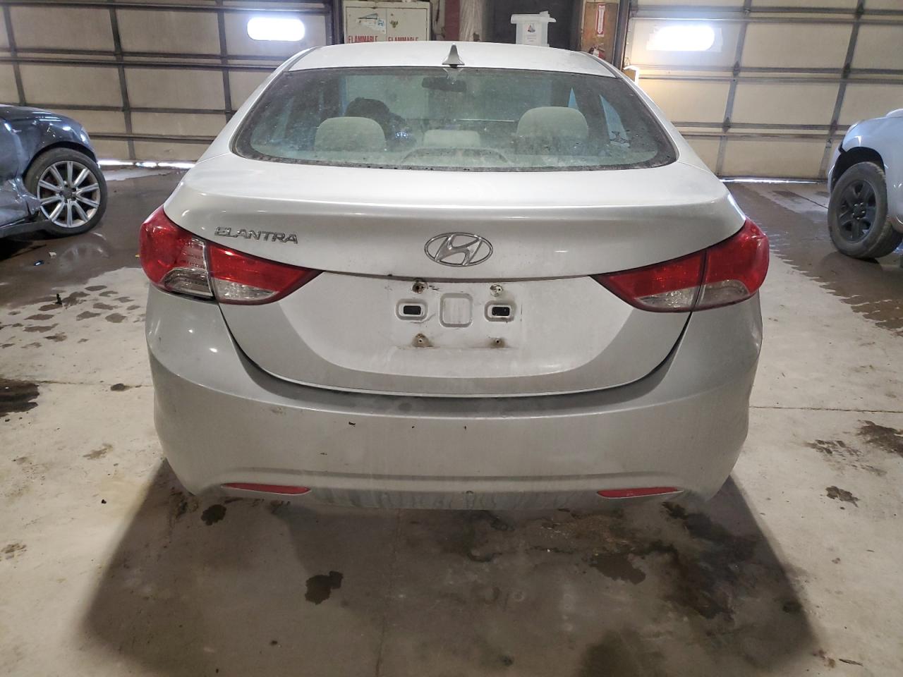 2013 Hyundai Elantra - Image 6