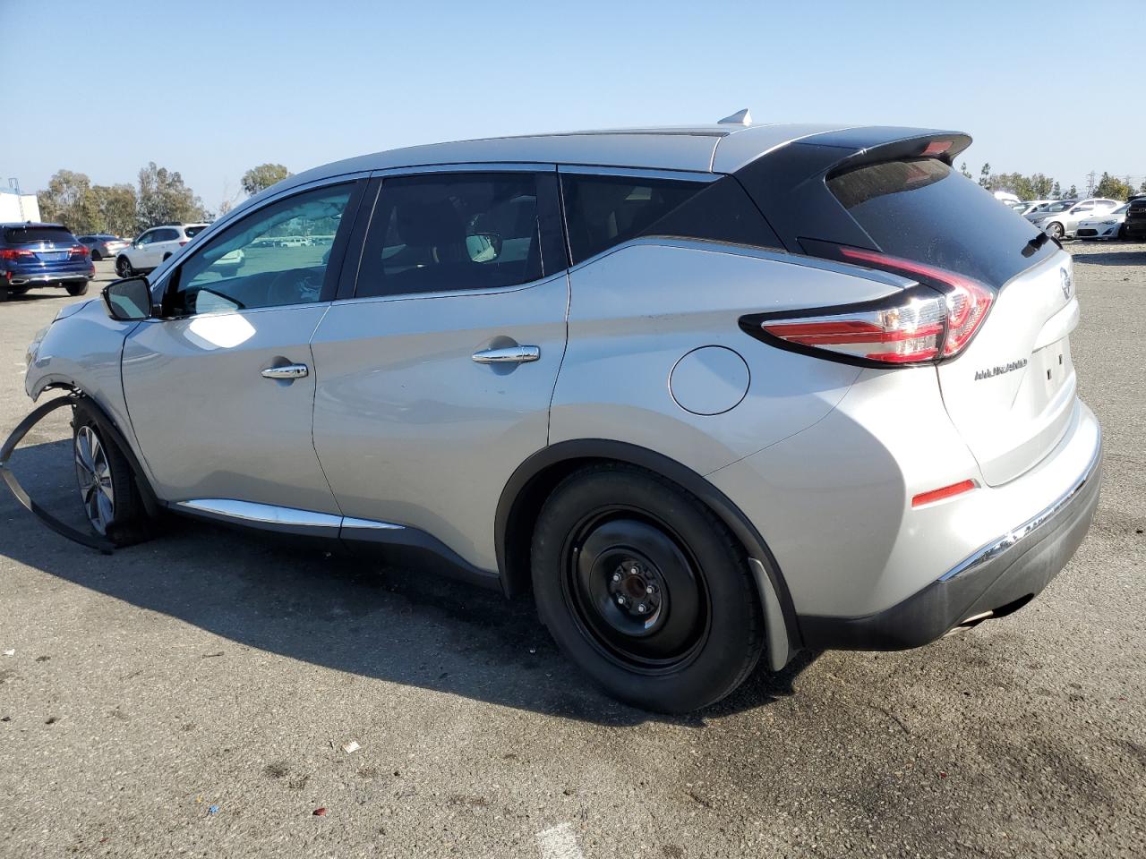 2015 Nissan Murano - Image 2