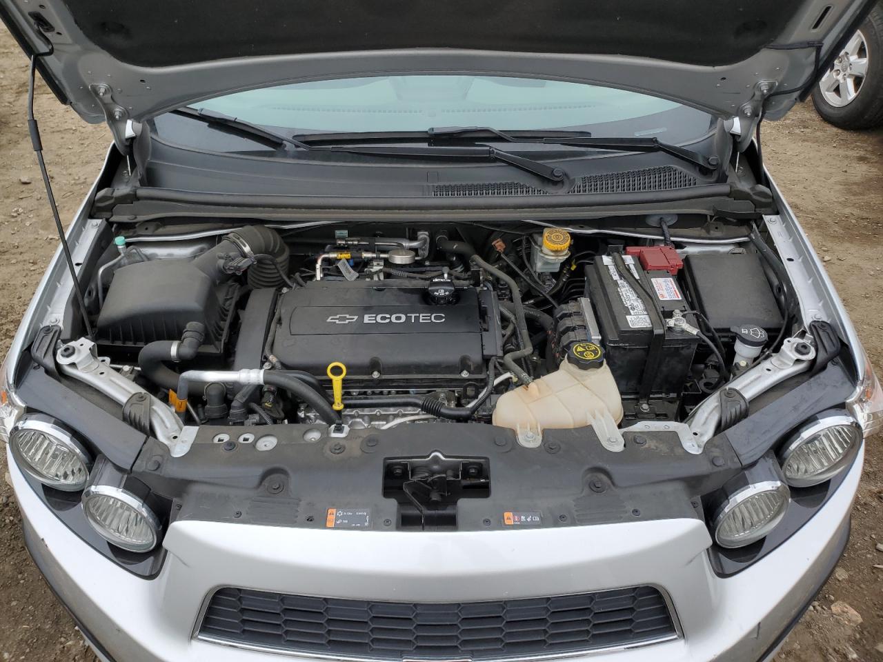 2015 Chevrolet Sonic - Image 11