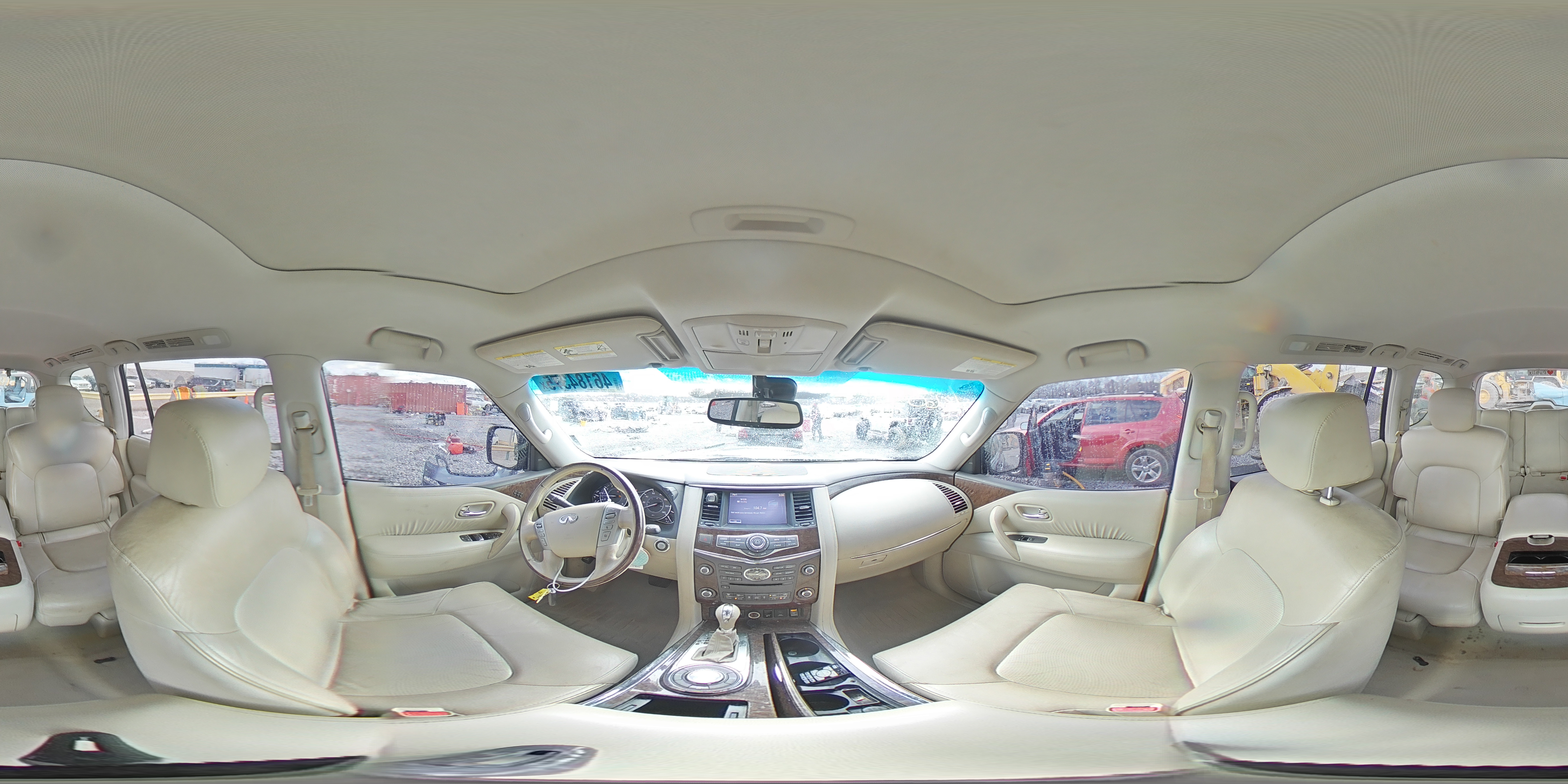 2015 Infiniti QX80 - Image 15
