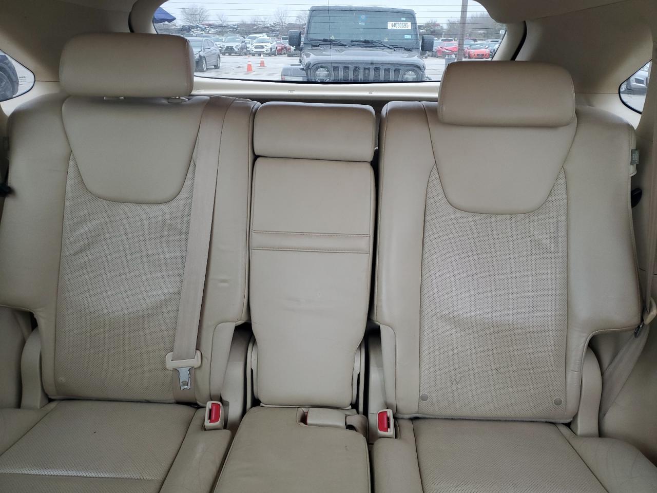 2010 Lexus RX - Image 10