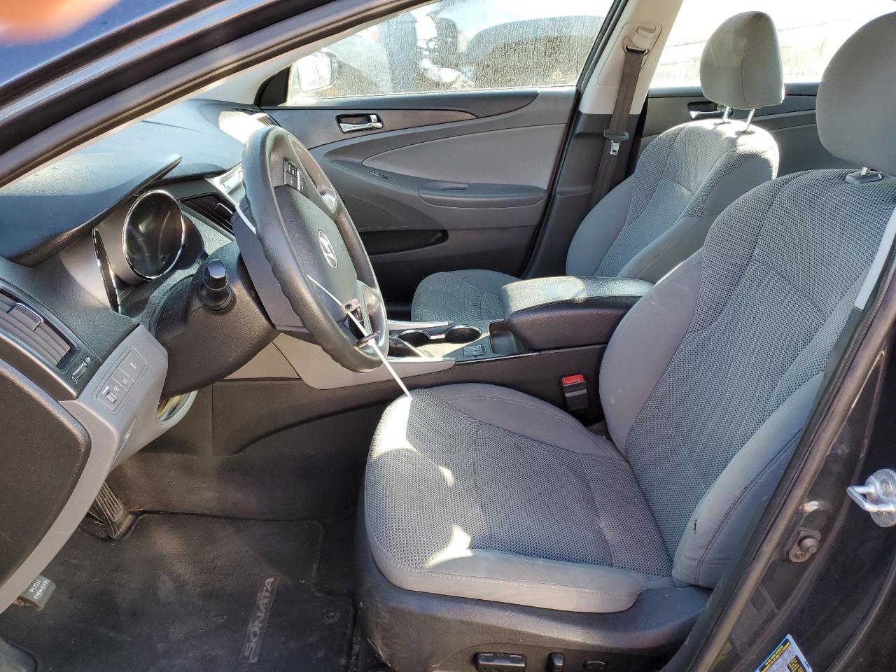 2014 Hyundai Sonata - Image 7