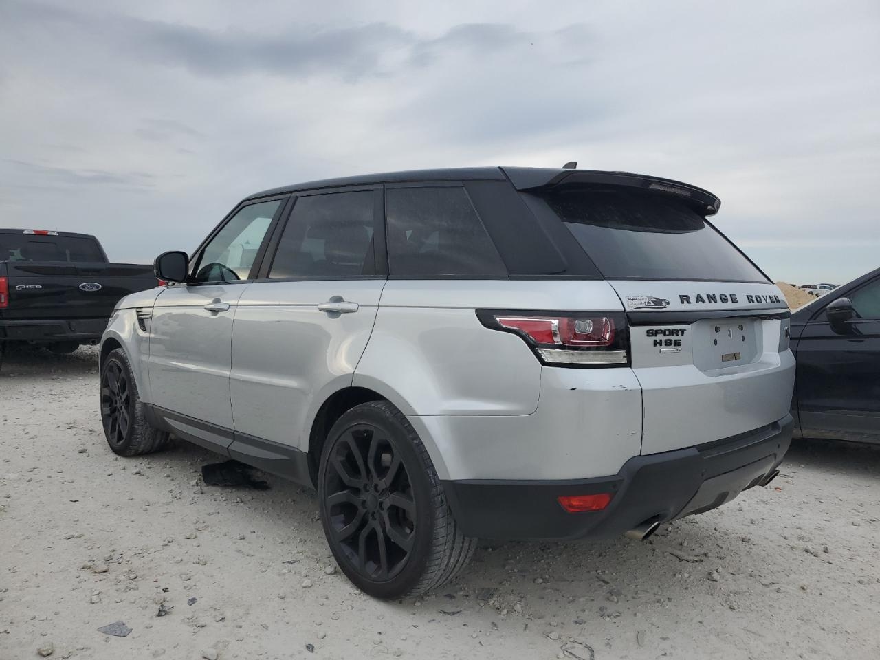 2016 Land Rover Range Rover - Image 2