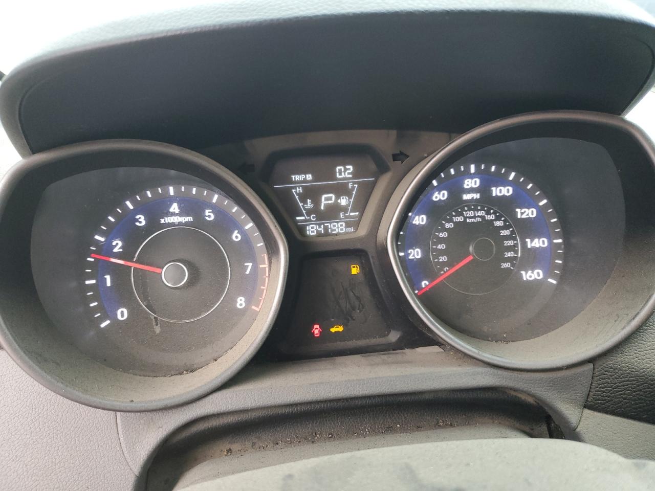 2015 Hyundai Elantra - Image 9