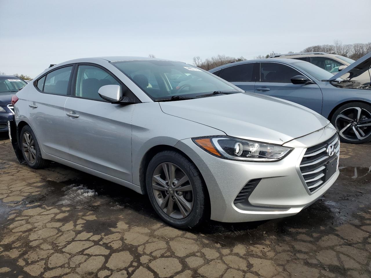 2018 Hyundai Elantra - Image 4
