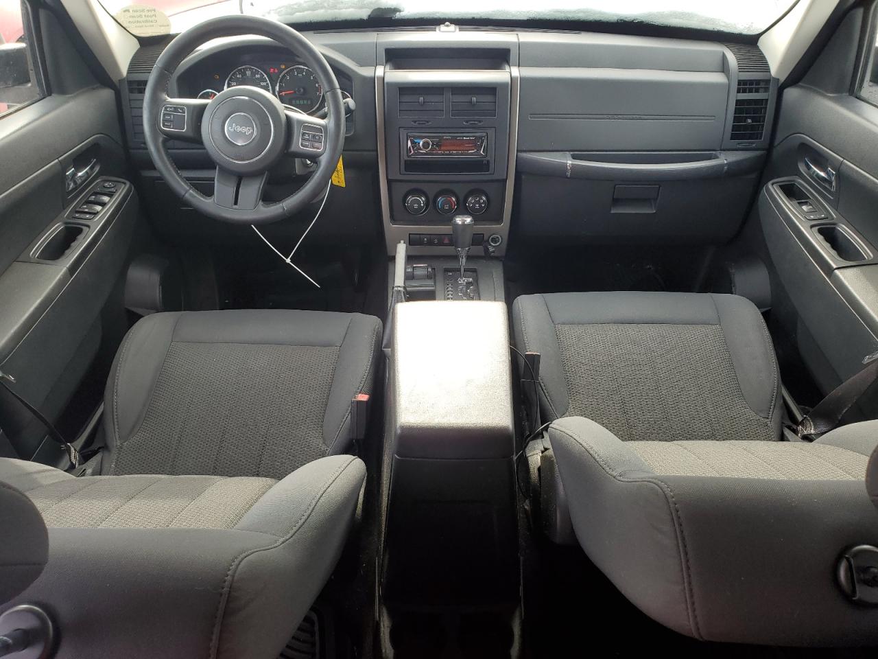 2012 Jeep Liberty (North America) - Image 8