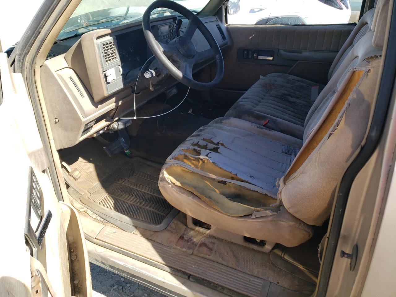 1992 Chevrolet GMT-400 - Image 8