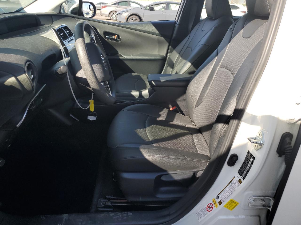 2016 Toyota Prius - Image 7