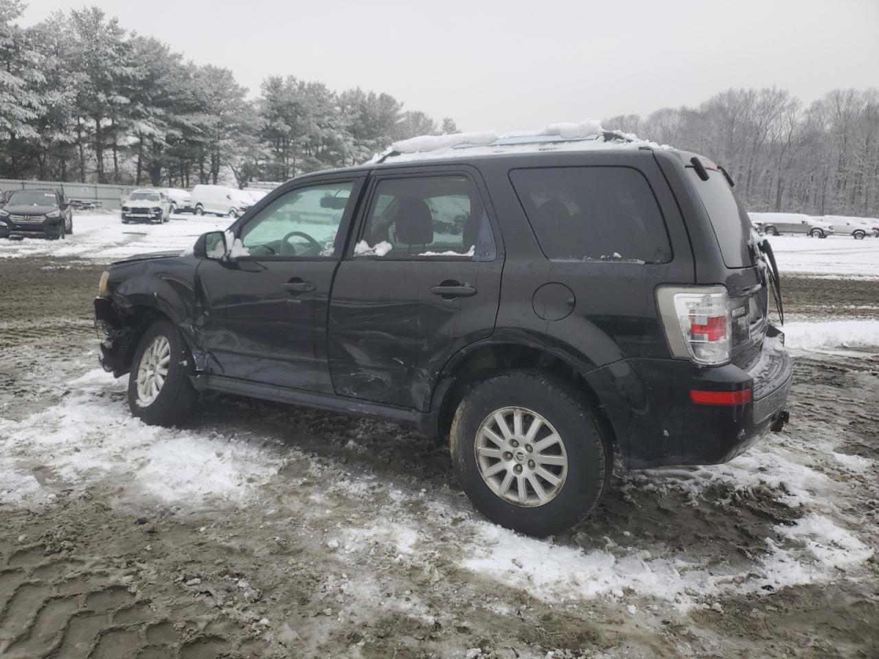 2010 Mercury Mariner - Image 2