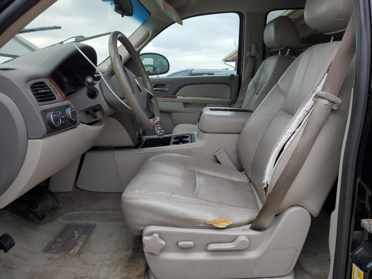 2010 Chevrolet Tahoe - Image 7